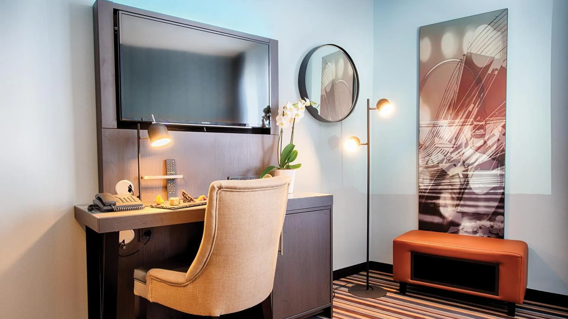 Leonardo Boutique Hotel Dusseldorf 4*,