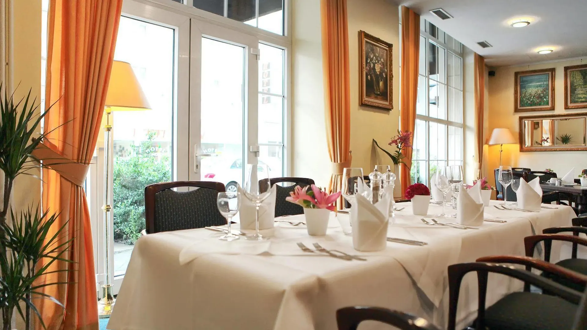 Leonardo Boutique Hotel Dusseldorf 4*,